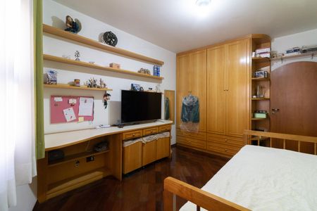 Casa à venda com 278m², 4 quartos e 7 vagas Casa à venda com 278m², 4 quartos e 7 vagasQuarto 3 - Suíte