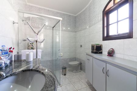 Casa à venda com 278m², 4 quartos e 7 vagas Casa à venda com 278m², 4 quartos e 7 vagasBanheiro 2