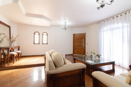 Casa à venda com 278m², 4 quartos e 7 vagas Casa à venda com 278m², 4 quartos e 7 vagasSala