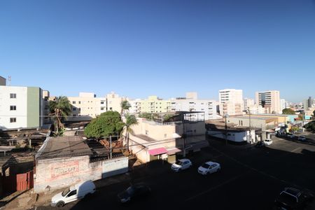 Vista de apartamento para alugar com 3 quartos, 82m² em Santa Mônica, Uberlândia