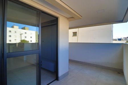 Apartamento para alugar com 82m², 3 quartos e 2 vagasVaranda