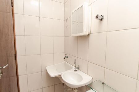 Banheiro de apartamento para alugar com 1 quarto, 25m² em Vila Gustavo, São Paulo