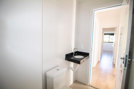 Apartamento à venda com 107m², 3 quartos e 2 vagas Apartamento à venda com 107m², 3 quartos e 2 vagasBanheiro social