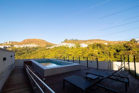 Apartamento à venda com 107m², 3 quartos e 2 vagas Apartamento à venda com 107m², 3 quartos e 2 vagasArea Comum - Piscina