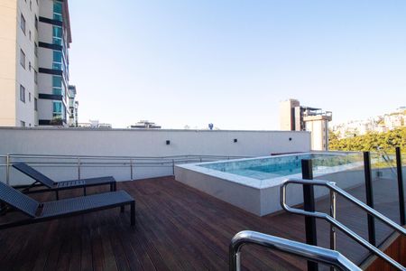 Apartamento à venda com 107m², 3 quartos e 2 vagas Apartamento à venda com 107m², 3 quartos e 2 vagasArea Comum - Piscina