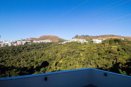 Apartamento à venda com 107m², 3 quartos e 2 vagas Apartamento à venda com 107m², 3 quartos e 2 vagasVista da Piscina