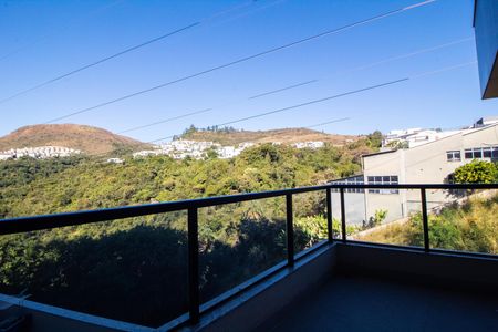 Apartamento à venda com 107m², 3 quartos e 2 vagas Apartamento à venda com 107m², 3 quartos e 2 vagasVaranda Gourmet da sala