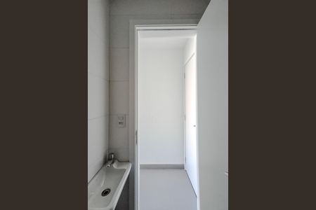 Apartamento para alugar com 95m², 3 quartos e 2 vagas Apartamento para alugar com 95m², 3 quartos e 2 vagasBanheiro de serviço