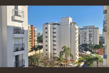 Vista de apartamento à venda com 2 quartos, 62m² em Lapa, São Paulo
