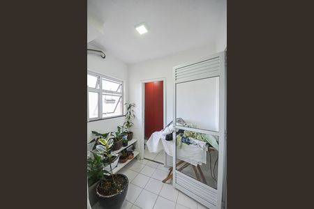 Apartamento à venda com 104m², 3 quartos e 2 vagas Apartamento à venda com 104m², 3 quartos e 2 vagasÁrea de Serviço