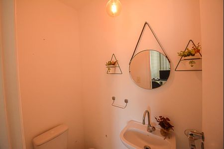 Apartamento à venda com 104m², 3 quartos e 2 vagas Apartamento à venda com 104m², 3 quartos e 2 vagasLavabo