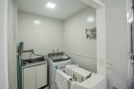 Apartamento à venda com 104m², 3 quartos e 2 vagas Apartamento à venda com 104m², 3 quartos e 2 vagasÁrea de Serviço