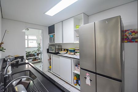 Apartamento à venda com 104m², 3 quartos e 2 vagas Apartamento à venda com 104m², 3 quartos e 2 vagasCozinha