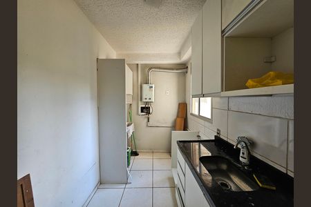 Cozinha de apartamento para alugar com 2 quartos, 45m² em Bernardo Kelner, Nova Iguaçu