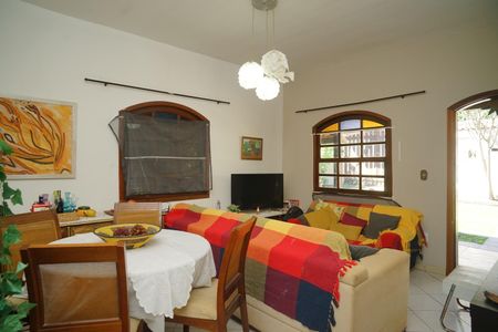 Casa para alugar com 90m², 2 quartos e 1 vaga Casa para alugar com 90m², 2 quartos e 1 vagaSala