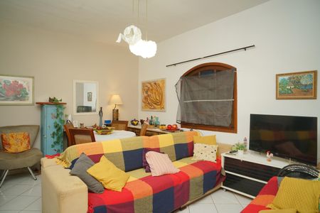 Casa para alugar com 90m², 2 quartos e 1 vaga Casa para alugar com 90m², 2 quartos e 1 vagaSala