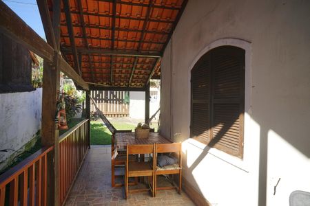 Casa para alugar com 90m², 2 quartos e 1 vaga Casa para alugar com 90m², 2 quartos e 1 vagaVaranda