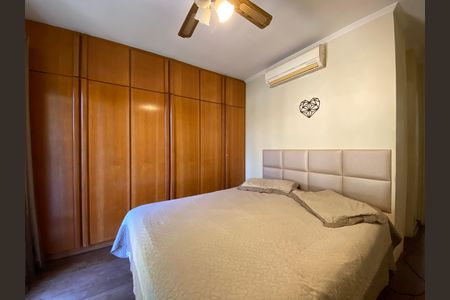Casa de condomínio à venda com 156m², 3 quartos e 2 vagas Casa de condomínio à venda com 156m², 3 quartos e 2 vagasQuarto 1