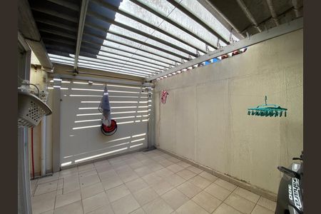 Casa de condomínio à venda com 156m², 3 quartos e 2 vagas Casa de condomínio à venda com 156m², 3 quartos e 2 vagasQuintal