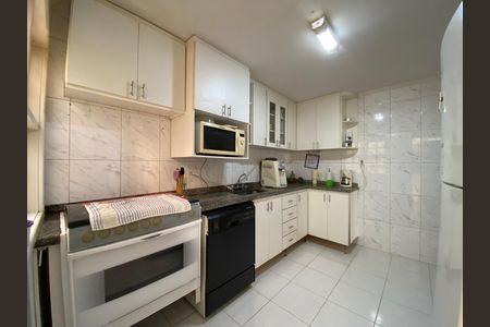 Casa de condomínio à venda com 156m², 3 quartos e 2 vagas Casa de condomínio à venda com 156m², 3 quartos e 2 vagasCozinha