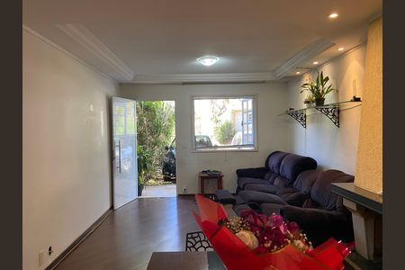 Sala  de casa de condomínio para alugar com 3 quartos, 156m² em Jardim Rosa Maria, São Paulo