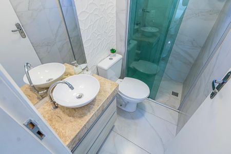 Apartamento para alugar com 65m², 2 quartos e 1 vaga Apartamento para alugar com 65m², 2 quartos e 1 vagaBanheiro