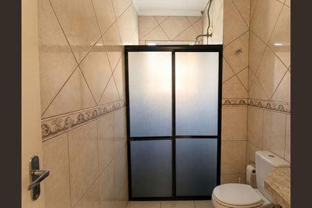 Banheiro de apartamento à venda com 2 quartos, 47m² em Campanário, Diadema