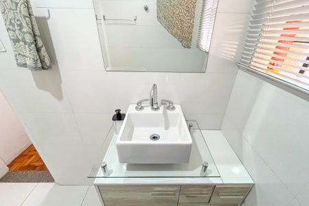 Apartamento à venda com 100m², 4 quartos e 1 vaga Apartamento à venda com 100m², 4 quartos e 1 vagaBanheiro da Suíte