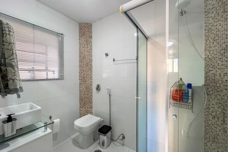 Apartamento à venda com 100m², 4 quartos e 1 vaga Apartamento à venda com 100m², 4 quartos e 1 vagaBanheiro da Suíte