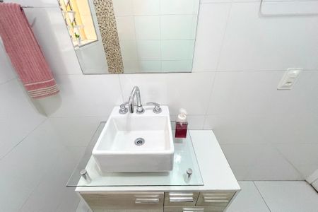 Apartamento à venda com 100m², 4 quartos e 1 vaga Apartamento à venda com 100m², 4 quartos e 1 vagaBanheiro Social