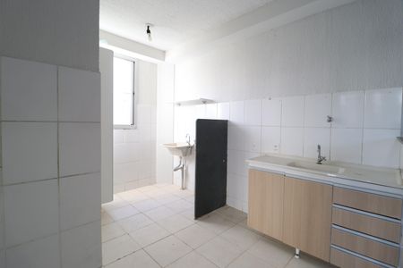 Cozinha de apartamento para alugar com 2 quartos, 48m² em Mansour, Uberlândia