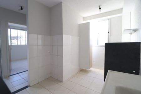 Cozinha de apartamento para alugar com 2 quartos, 48m² em Mansour, Uberlândia