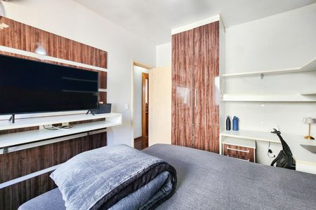 Apartamento à venda com 93m², 2 quartos e 2 vagas Apartamento à venda com 93m², 2 quartos e 2 vagasQuarto