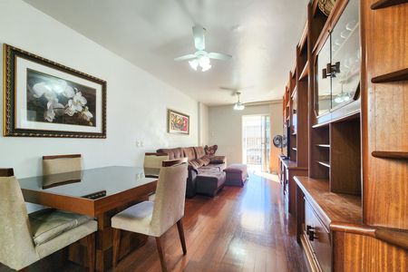 Apartamento à venda com 93m², 2 quartos e 2 vagas Apartamento à venda com 93m², 2 quartos e 2 vagasSala