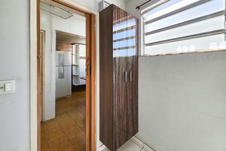 Apartamento à venda com 93m², 2 quartos e 2 vagas Apartamento à venda com 93m², 2 quartos e 2 vagasQuarto de Serviço