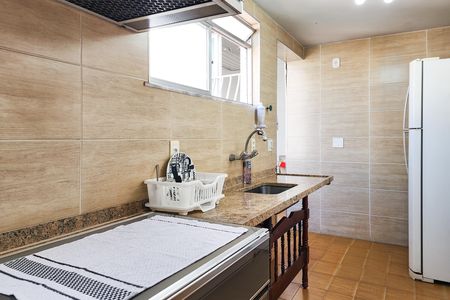 Apartamento à venda com 93m², 2 quartos e 2 vagas Apartamento à venda com 93m², 2 quartos e 2 vagasCozinha