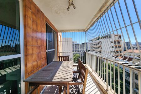 Apartamento à venda com 93m², 2 quartos e 2 vagas Apartamento à venda com 93m², 2 quartos e 2 vagasVaranda