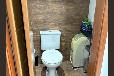 Casa à venda com 4 quartos, 128m² em Vila Londrina, São Paulo