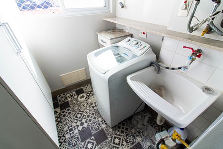 Área de Serviço de apartamento para alugar com 2 quartos, 65m² em Vila Romana, São Paulo
