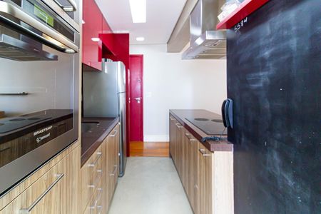 Cozinha de apartamento para alugar com 2 quartos, 65m² em Vila Romana, São Paulo