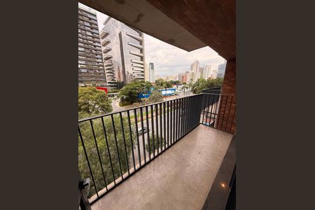 Apartamento à venda com 28m², 1 quarto e sem vaga Apartamento à venda com 28m², 1 quarto e sem vagaVaranda