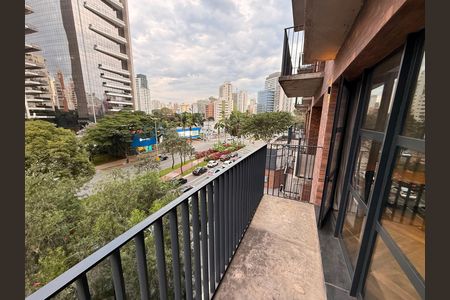 Apartamento à venda com 28m², 1 quarto e sem vaga Apartamento à venda com 28m², 1 quarto e sem vagaVaranda