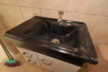 Banheiro - Pia de casa para alugar com 1 quarto, 50m² em Vila Apiai, Santo André