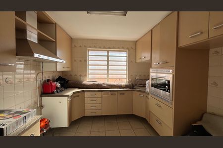 Casa à venda com 3 quartos, 152m² em Jardim Flamboyant, Campinas