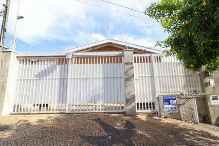 Fachada de casa à venda com 3 quartos, 152m² em Jardim Flamboyant, Campinas
