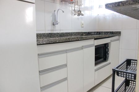 Cozinha - Armários de apartamento para alugar com 1 quarto, 40m² em Jardim Excelcior, Cabo Frio