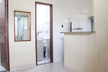 Sala de apartamento para alugar com 1 quarto, 40m² em Jardim Excelcior, Cabo Frio