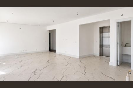 Apartamento à venda com 3 quartos, 217m² em Cambuí, Campinas