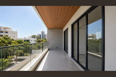 Varanda de apartamento à venda com 3 quartos, 217m² em Cambuí, Campinas
