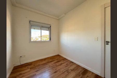 Quarto 1 de apartamento para alugar com 2 quartos, 58m² em Medianeira, Porto Alegre